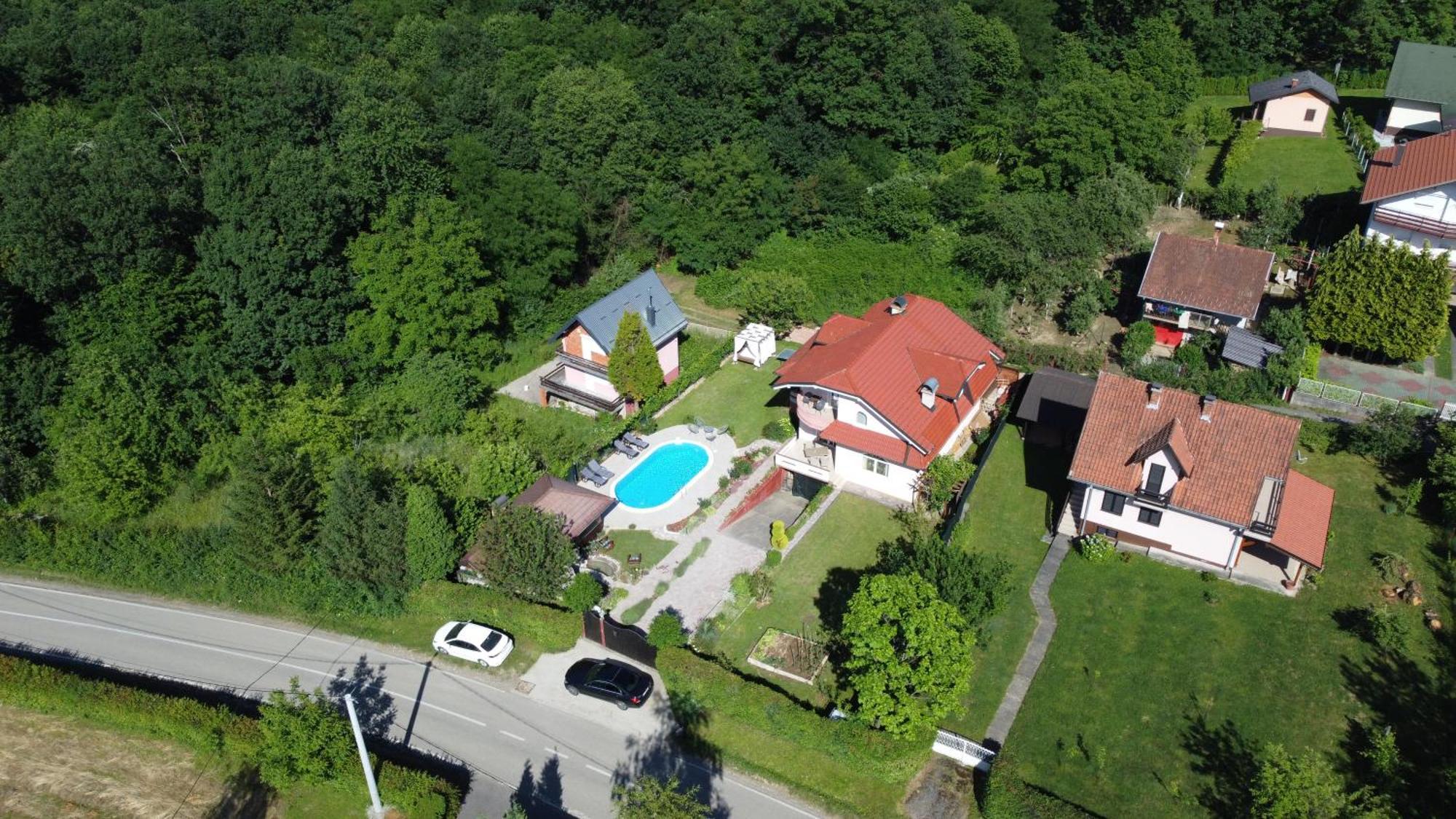 Villa Katarina With Pool Μπάνια Λούκα Εξωτερικό φωτογραφία