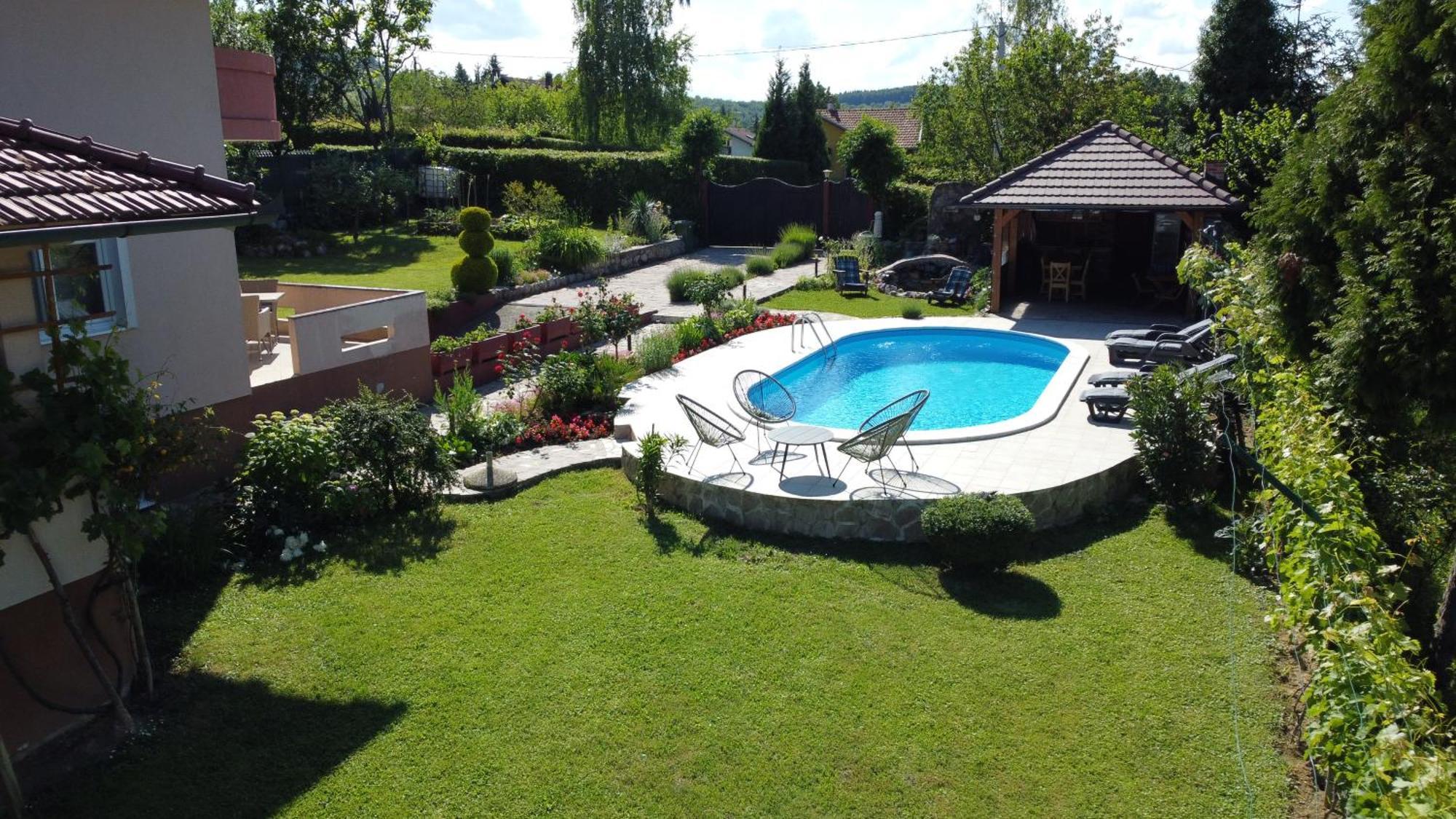 Villa Katarina With Pool Μπάνια Λούκα Εξωτερικό φωτογραφία