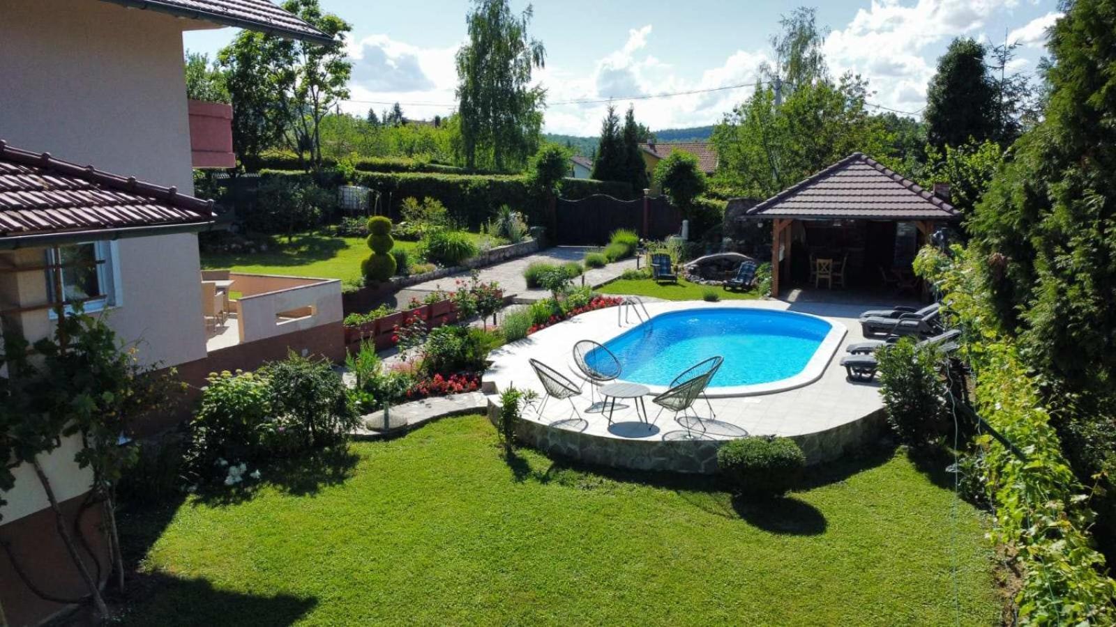 Villa Katarina With Pool Μπάνια Λούκα Εξωτερικό φωτογραφία