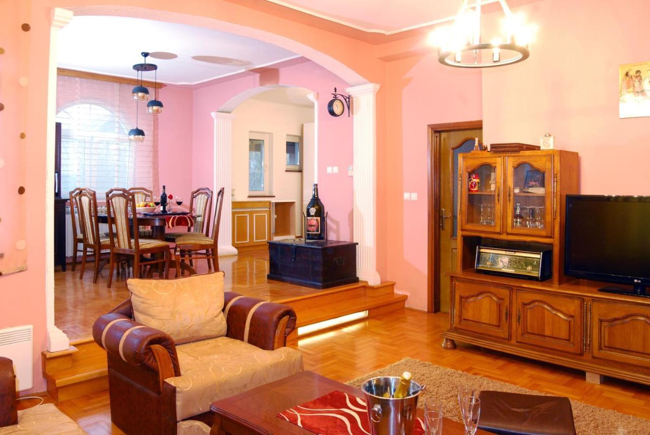 Villa Katarina With Pool Μπάνια Λούκα Εξωτερικό φωτογραφία