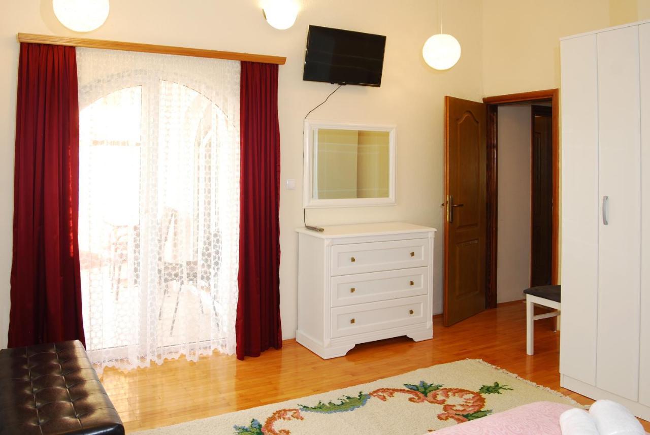 Villa Katarina With Pool Μπάνια Λούκα Εξωτερικό φωτογραφία